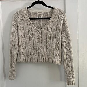 La Hearts Cream V-Neck Cable Knit Sweater